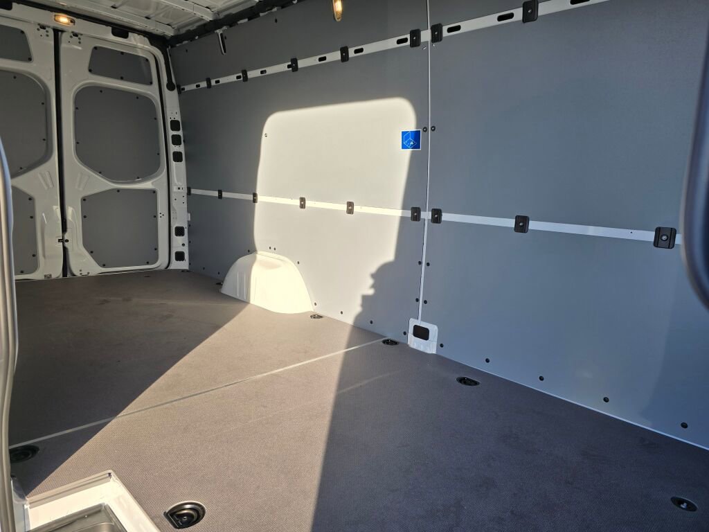 New 2025 Mercedes-Benz Sprinter 2500 image 15