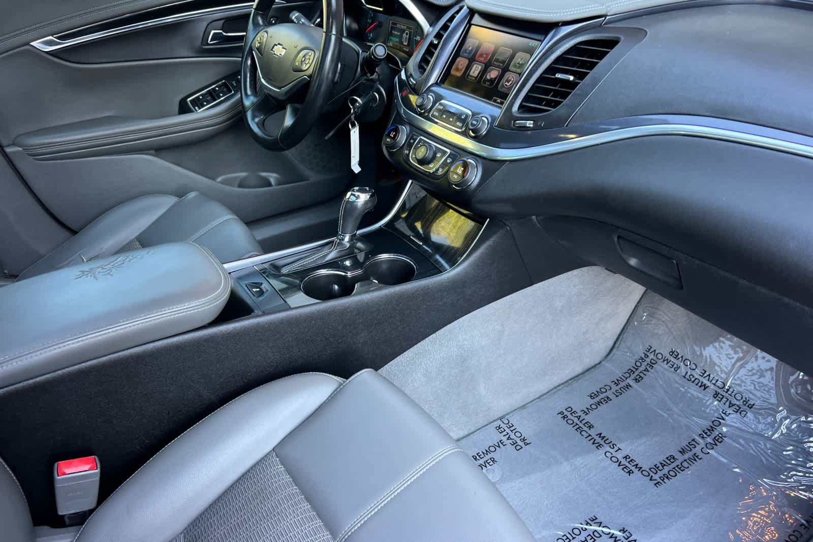 Used 2016 Chevrolet Impala LT w/ Convenience Package FWD image 16