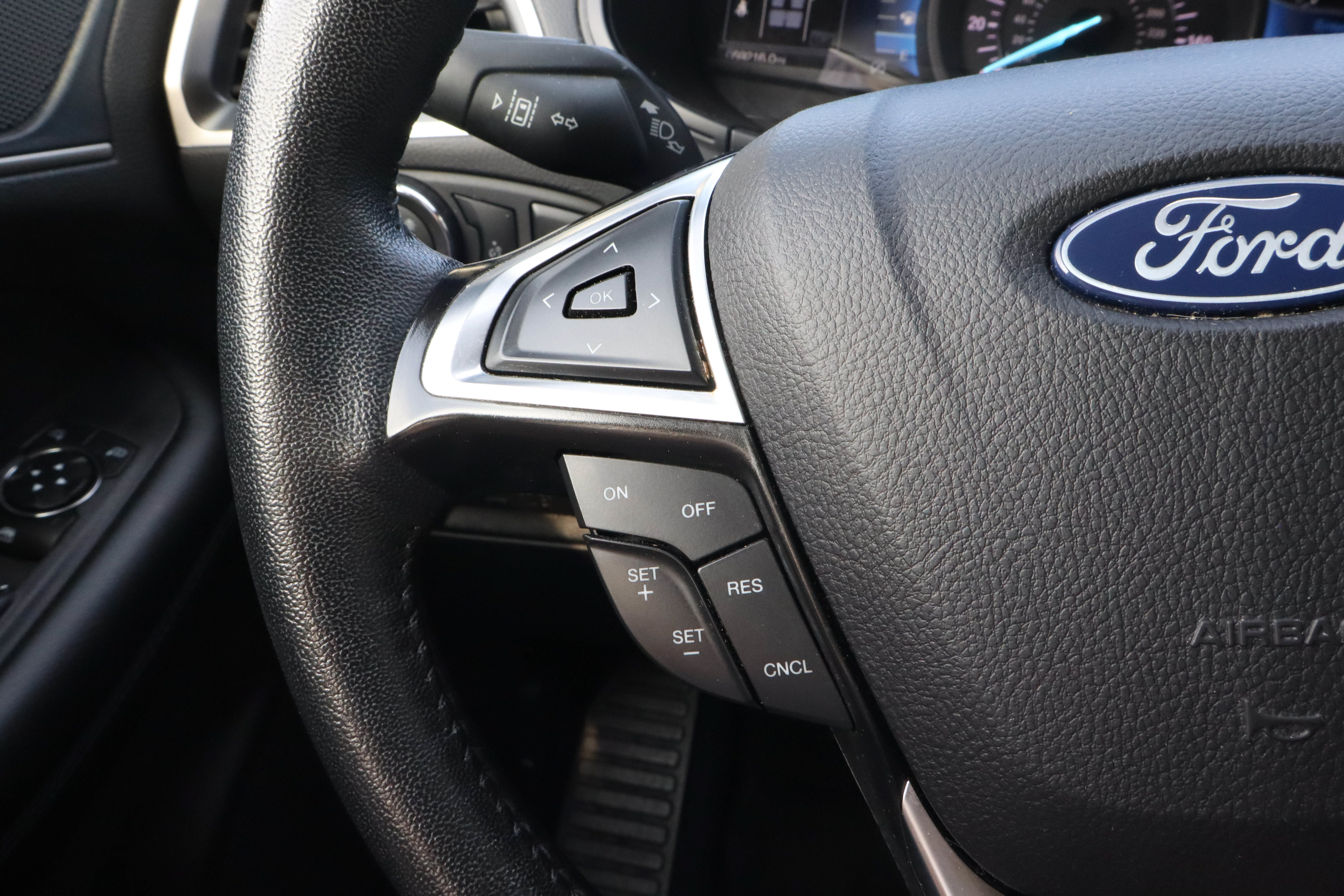 Used 2024 Ford Edge SEL AWD/4WD image 24