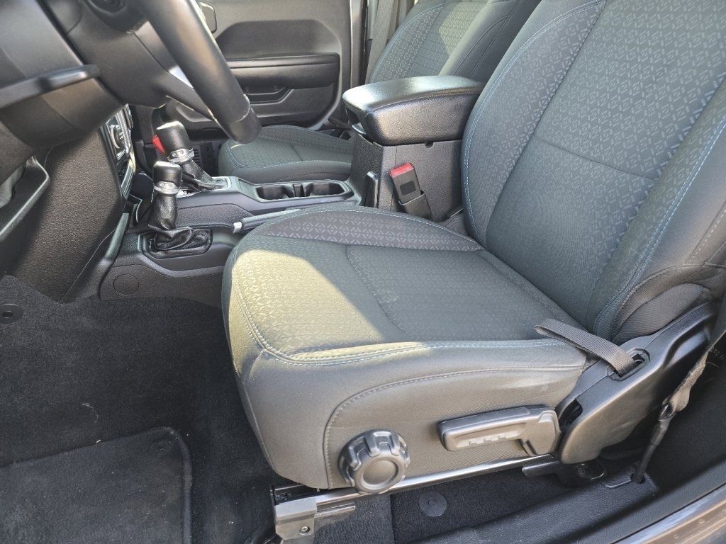 Used 2021 Jeep Wrangler Sport image 18