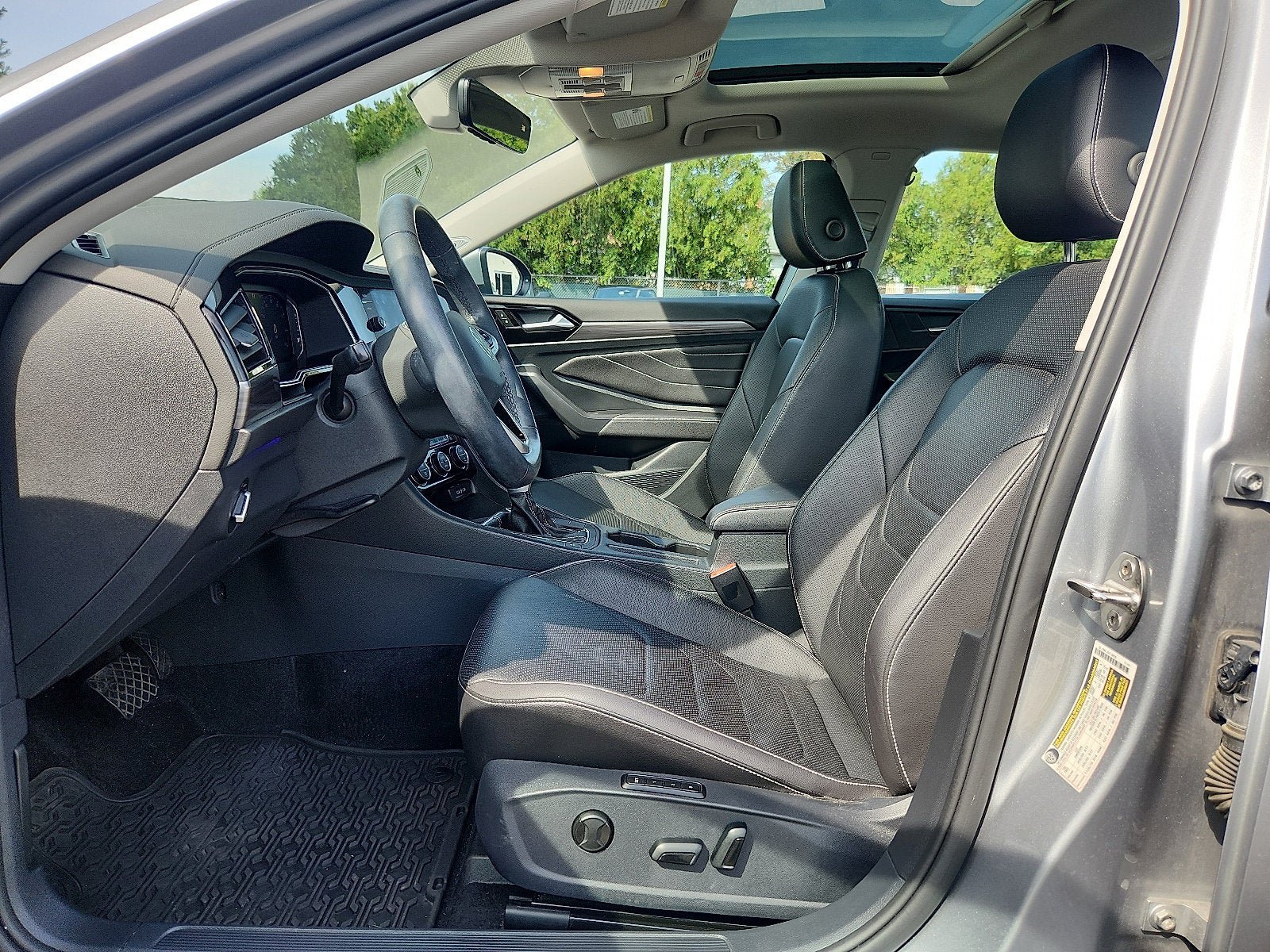 Certified 2024 Volkswagen Jetta SEL FWD image 13