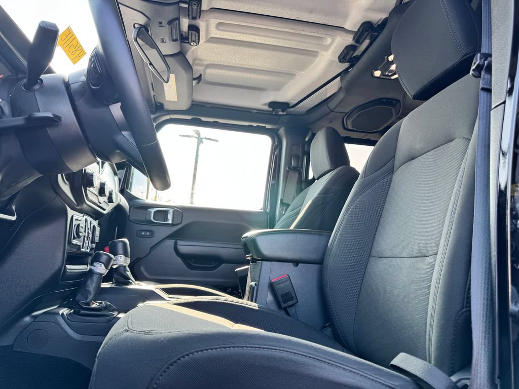 Used 2023 Jeep Wrangler Unlimited Sport AWD/4WD image 16