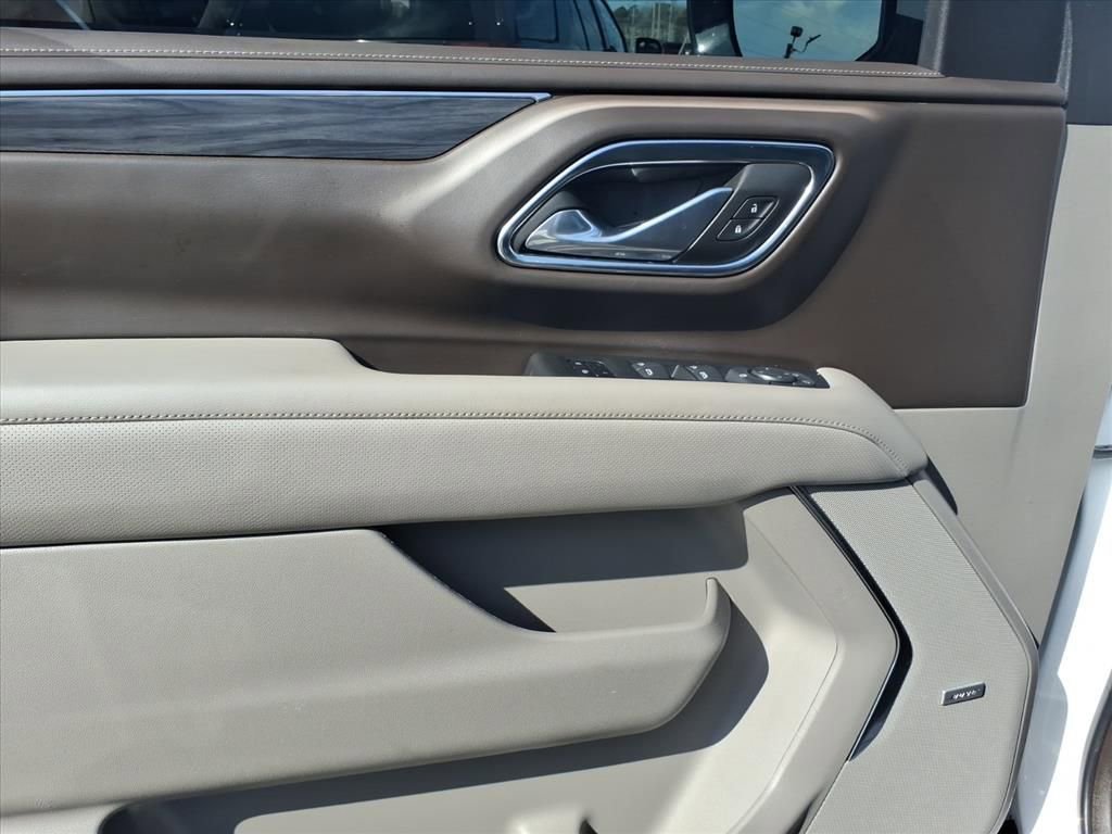 Used 2024 GMC Yukon SLT image 17