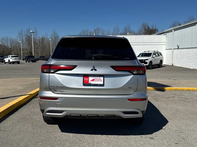 Used 2024 Mitsubishi Outlander AWD image 7