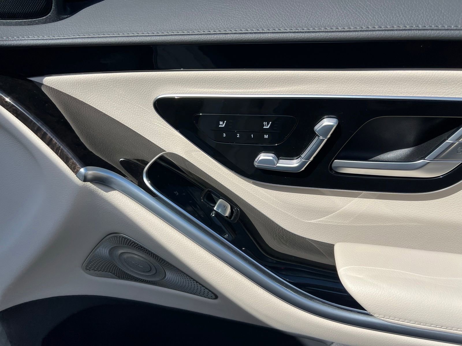 Used 2023 Mercedes-Benz S 500 4MATIC image 79