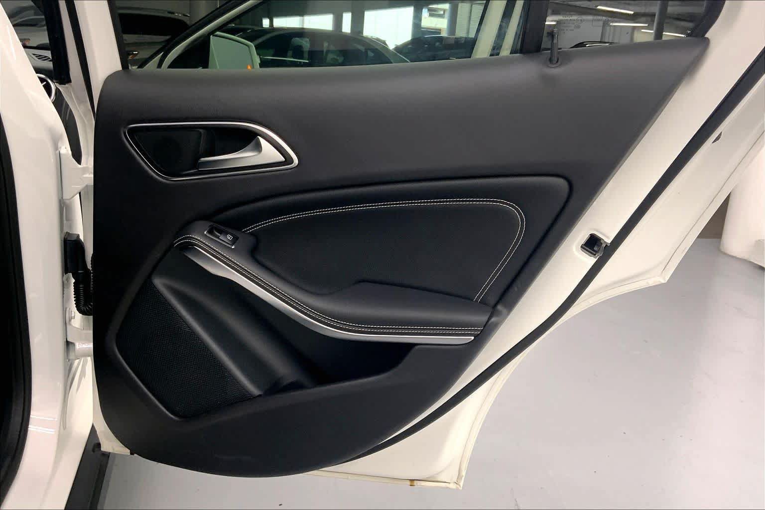 Used 2019 Mercedes-Benz GLA 250 4MATIC image 12