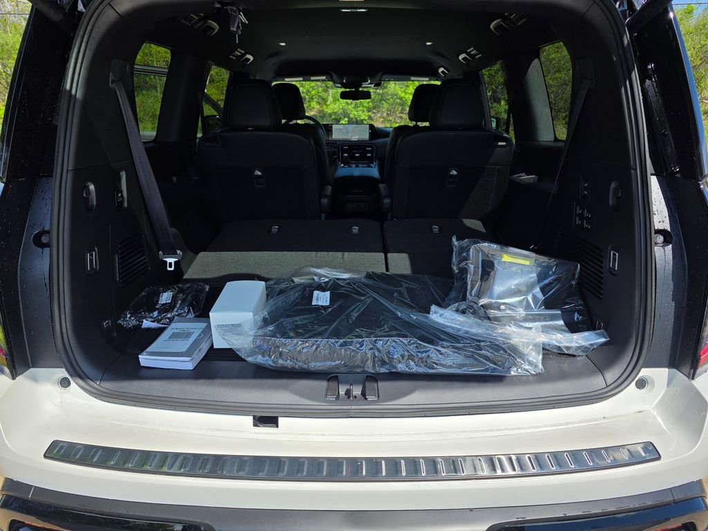 New 2026 Nissan Armada PRO-4X w/ Captain's Chari Seat Package AWD/4WD image 13