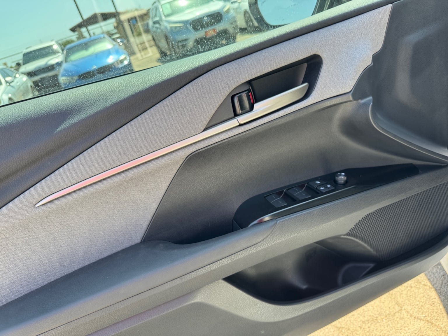Used 2025 Toyota Camry LE FWD image 11