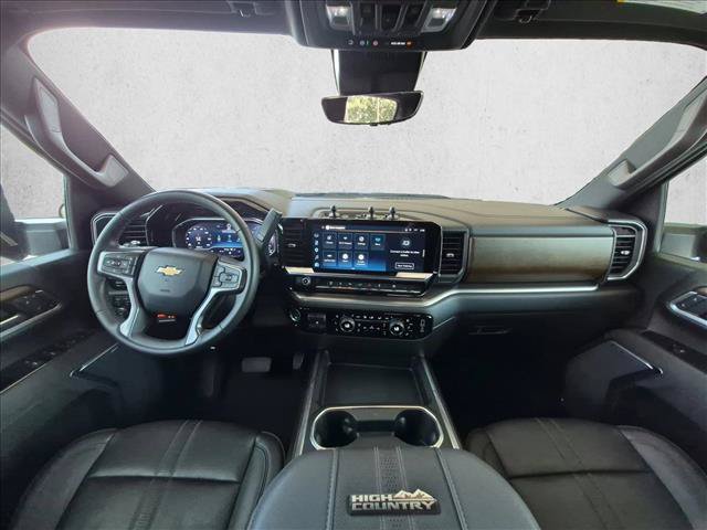 Used 2025 Chevrolet Silverado 3500 High Country w/ High Country Premium Package AWD/4WD image 19