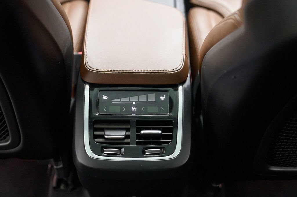 Certified 2023 Volvo XC90 B6 Ultimate AWD/4WD image 27