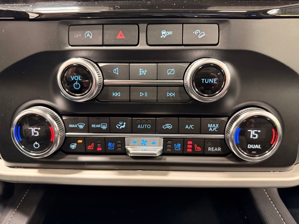 Used 2023 Ford Expedition XLT image 34