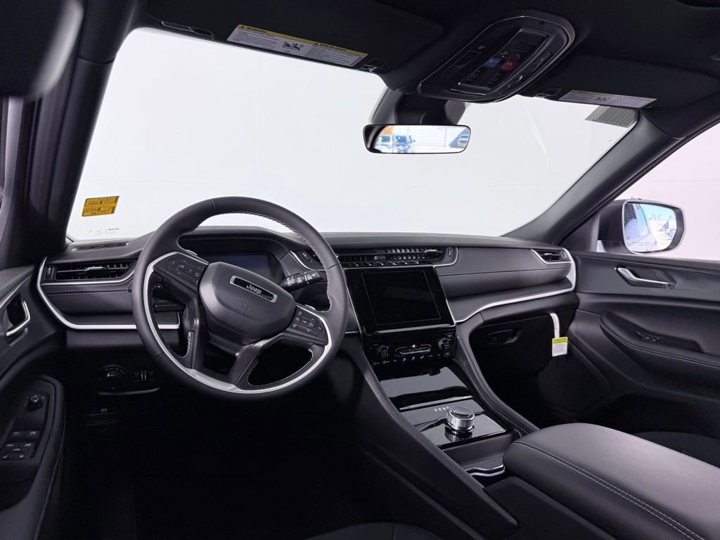 New 2025 Jeep Grand Cherokee Laredo X image 15