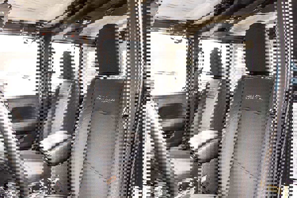 Used 2018 Jeep Wrangler Unlimited Sahara image 16