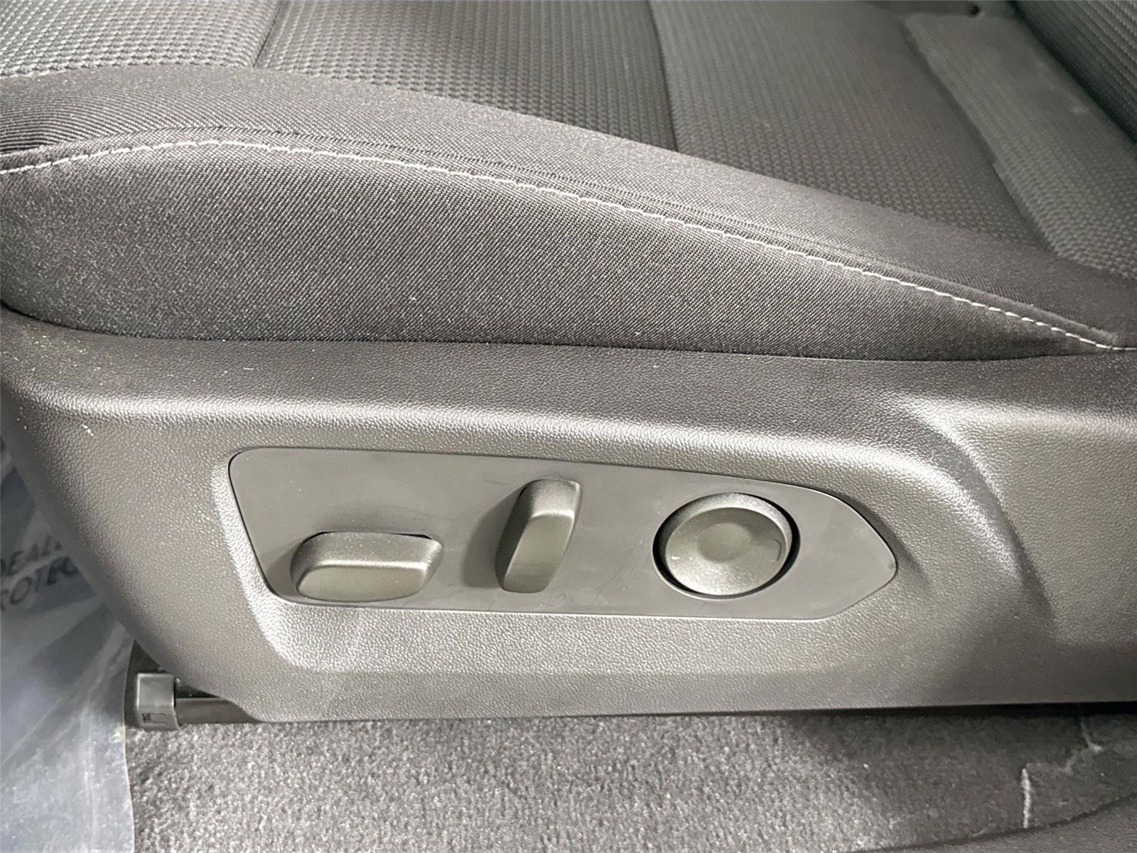 Used 2026 Chevrolet Colorado LT RWD image 27