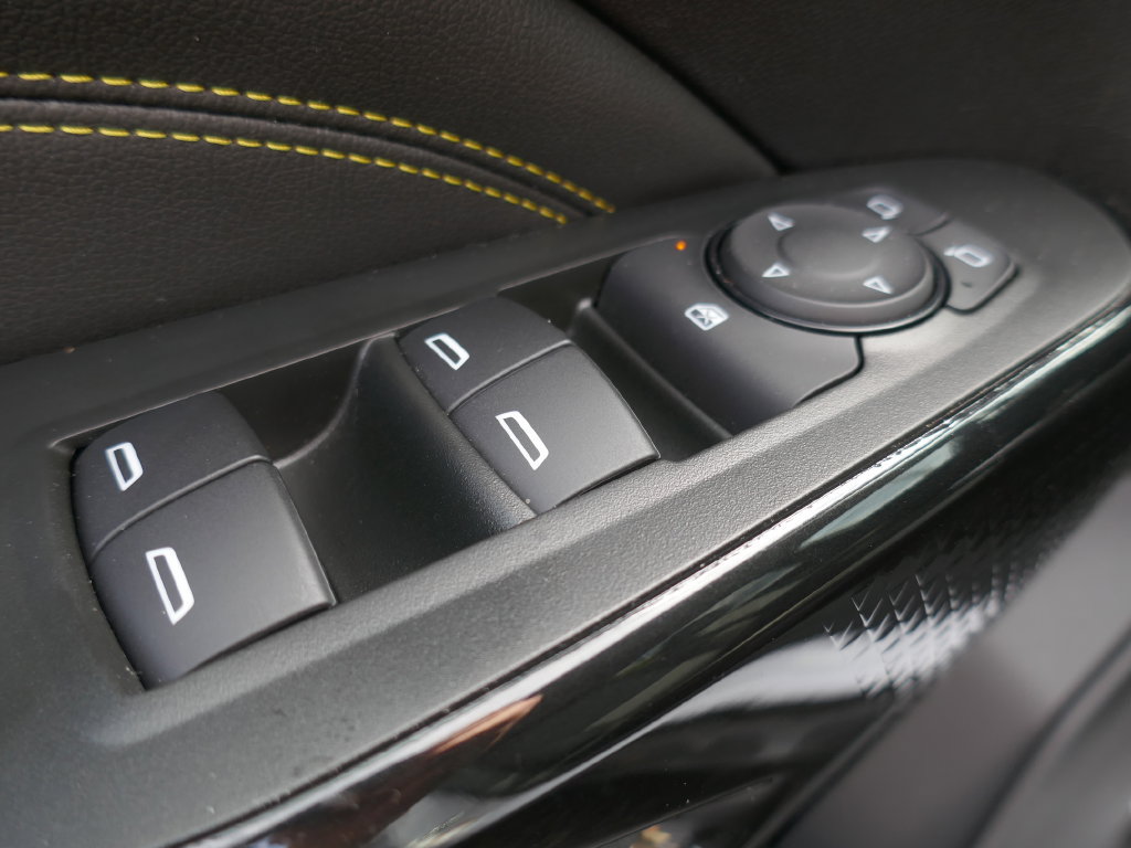 Certified 2026 Chevrolet Trax LT FWD image 24