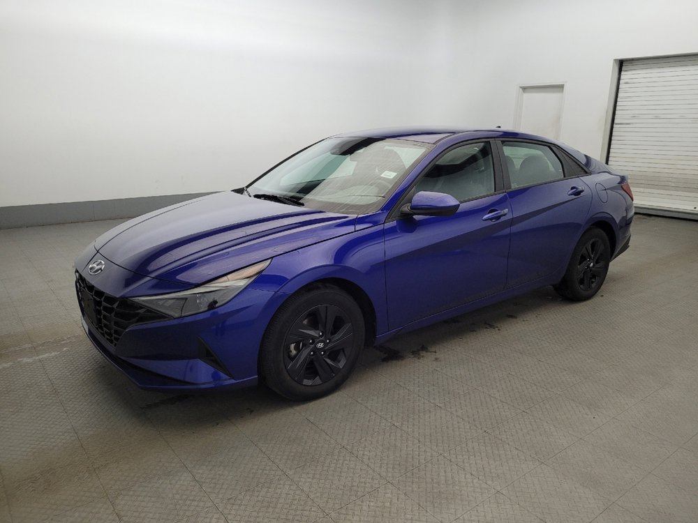 Used 2023 Hyundai Elantra SEL FWD image 2