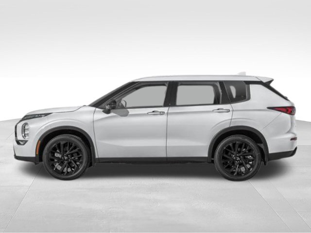 Used 2023 Mitsubishi Outlander SE Black Edition FWD image 3