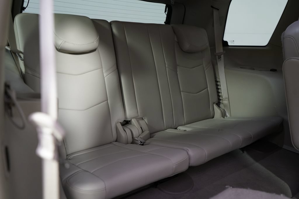 Used 2019 Cadillac Escalade Premium Luxury AWD/4WD image 19