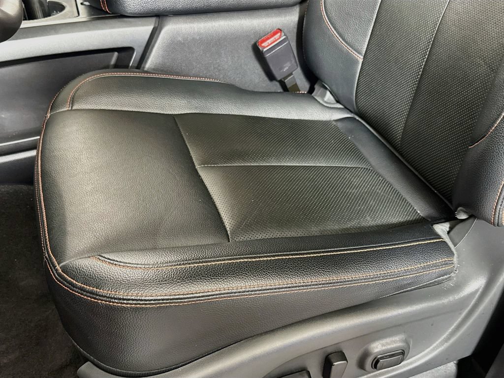 Used 2023 Nissan Titan PRO-4X w/ Pro-4x Convenience Package AWD/4WD image 20
