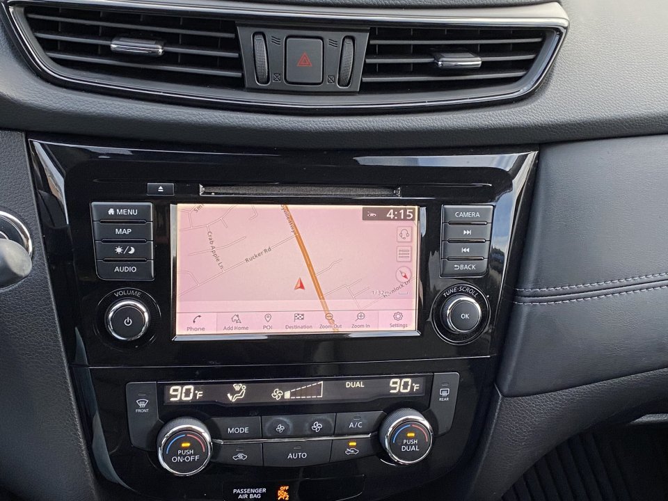 Used 2018 Nissan Rogue SL FWD image 14