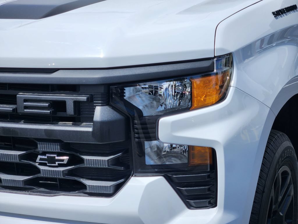 Used 2025 Chevrolet Silverado 1500 Custom w/ Rally Edition AWD/4WD image 9