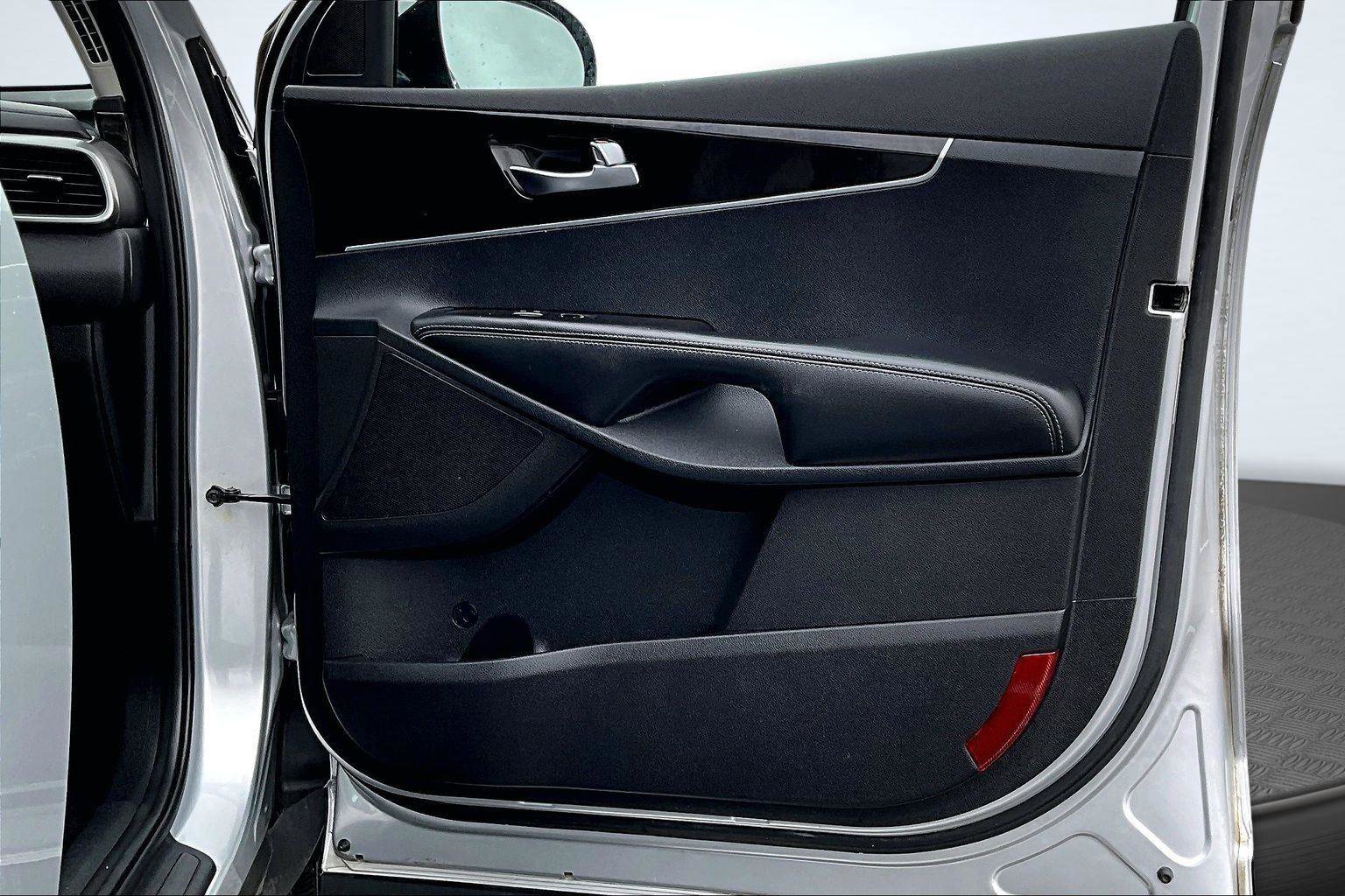 Used 2016 Kia Sorento LX w/ LX Convenience Package image 25