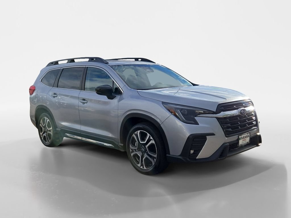 Used 2024 Subaru Ascent Limited w/ Technology Package AWD/4WD image 8