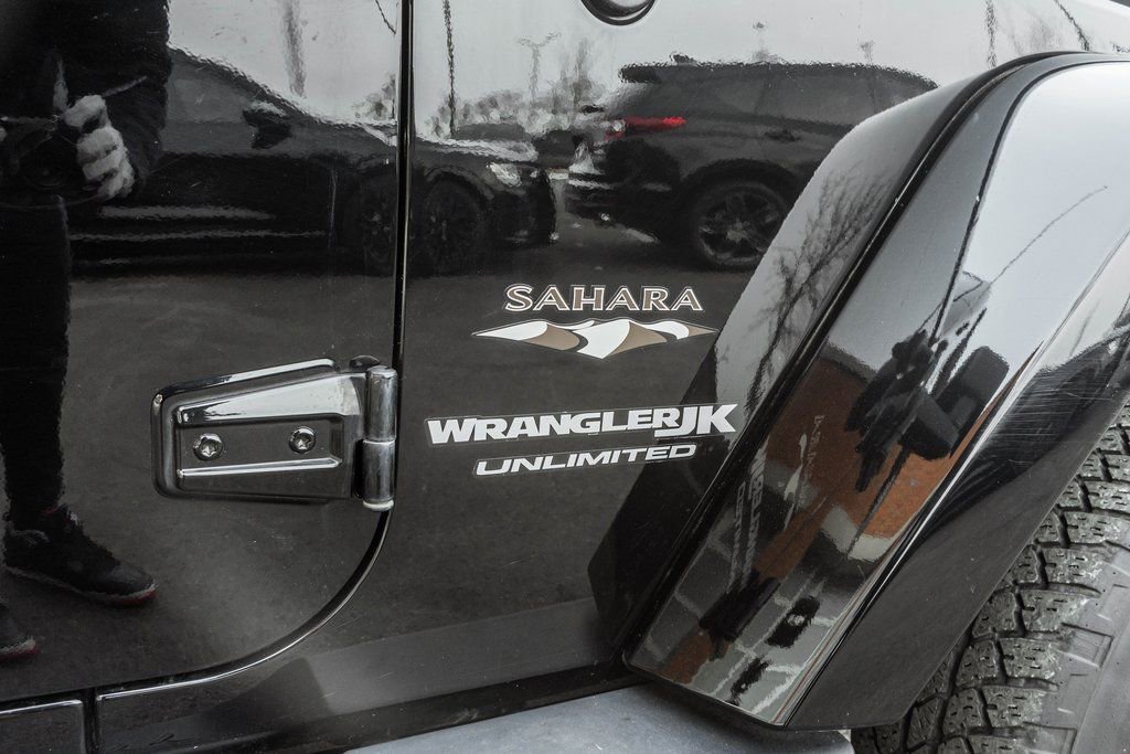 Used 2018 Jeep Wrangler Unlimited Sahara image 4