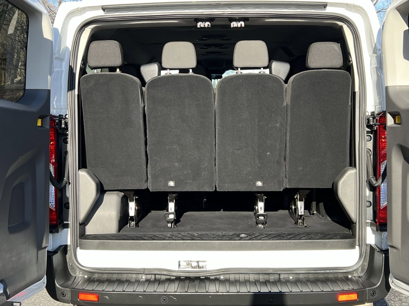 Used 2022 Ford Transit 350 XLT image 26