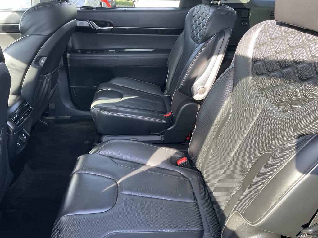 Used 2022 Hyundai Palisade Limited FWD image 26