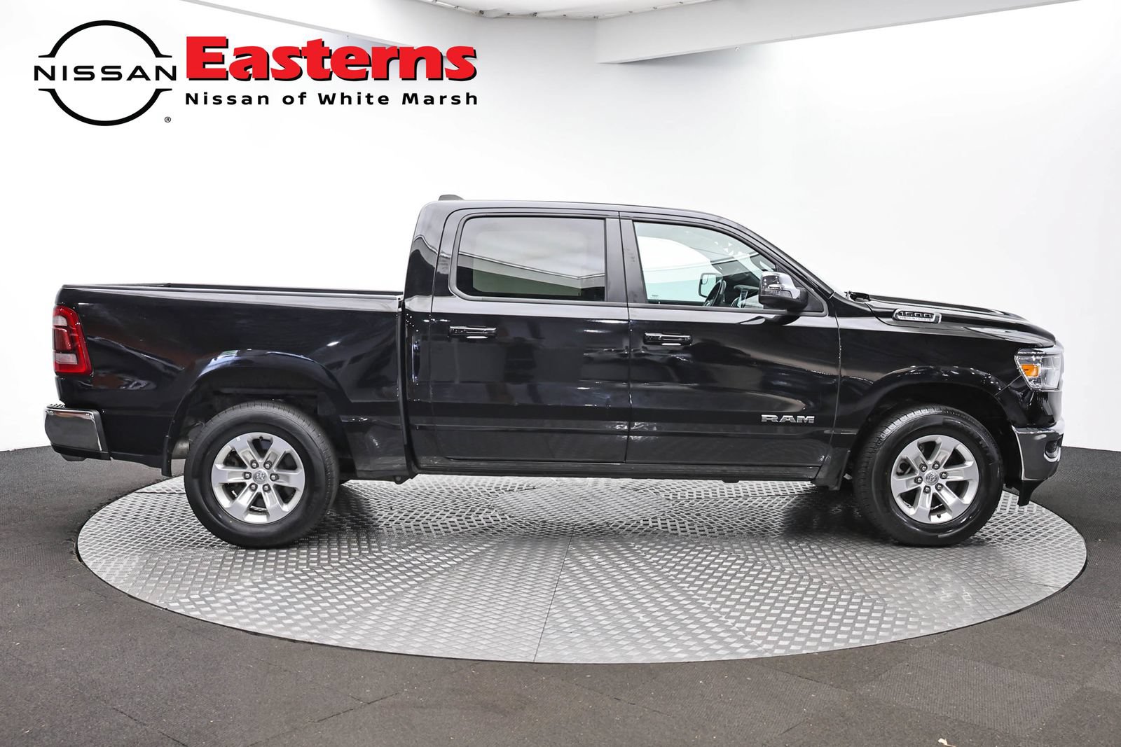 Used 2024 RAM 1500 Laramie RWD image 4