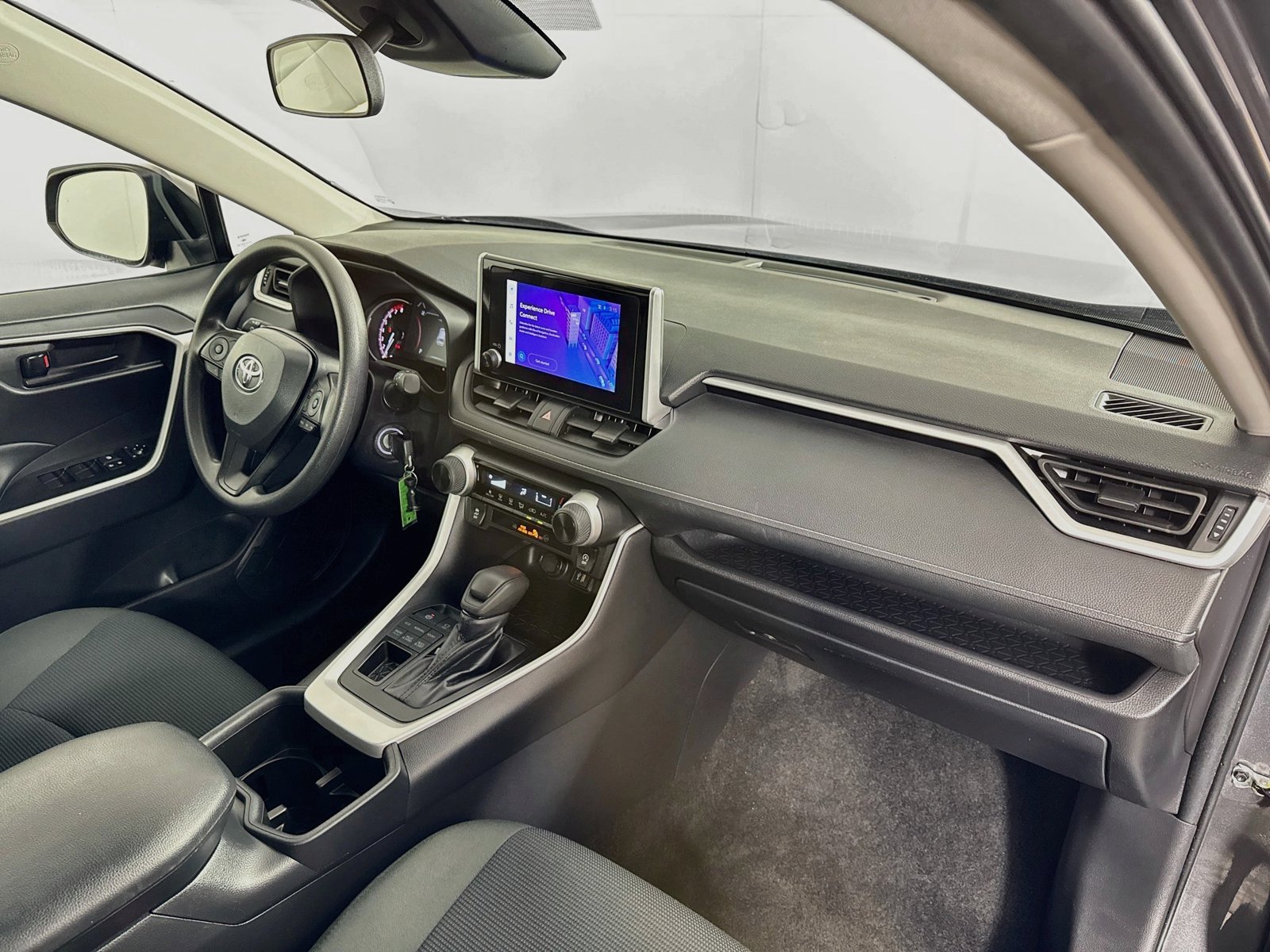 Certified 2025 Toyota RAV4 LE AWD/4WD image 26