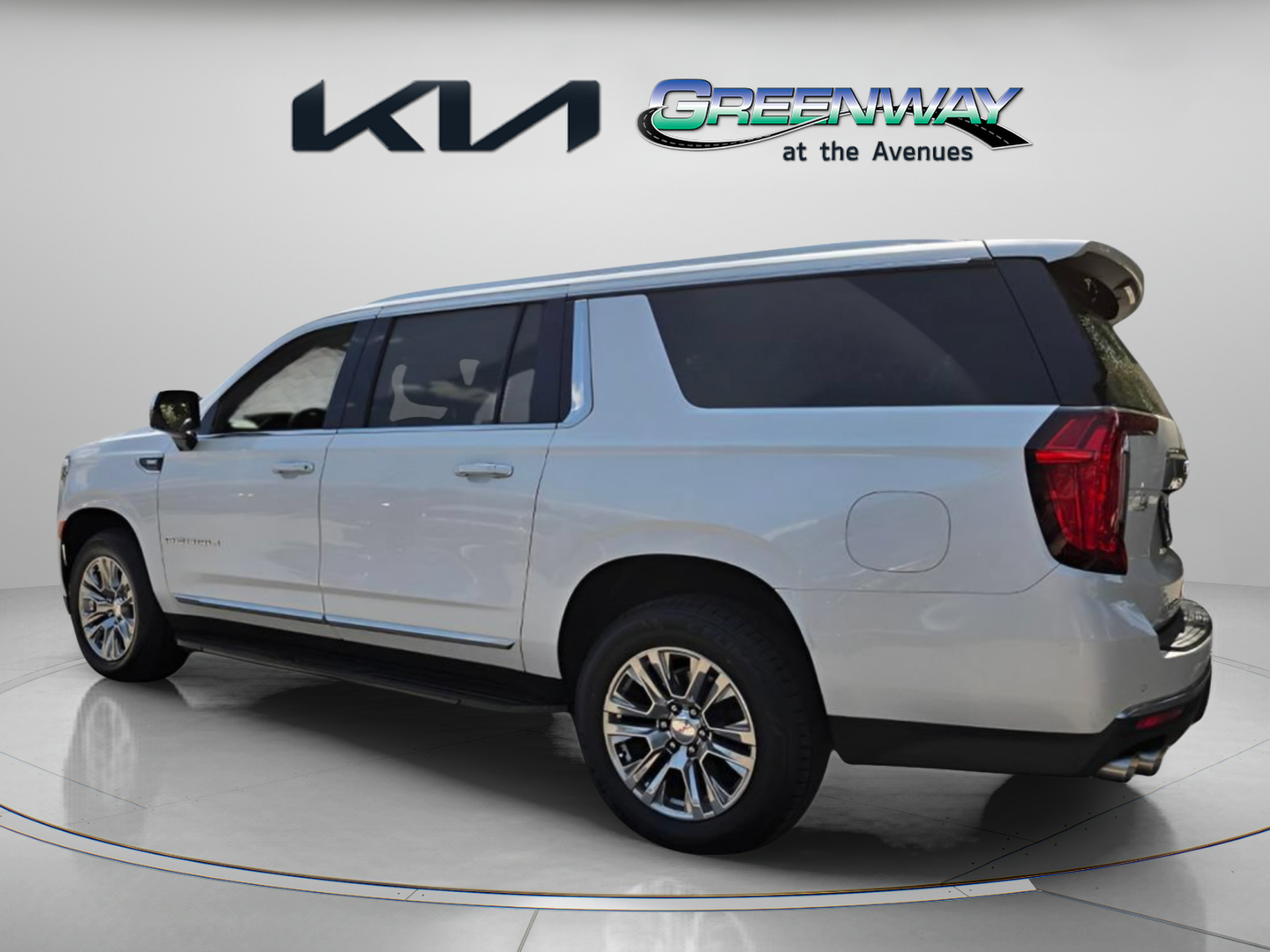 Used 2021 GMC Yukon XL Denali AWD/4WD image 5