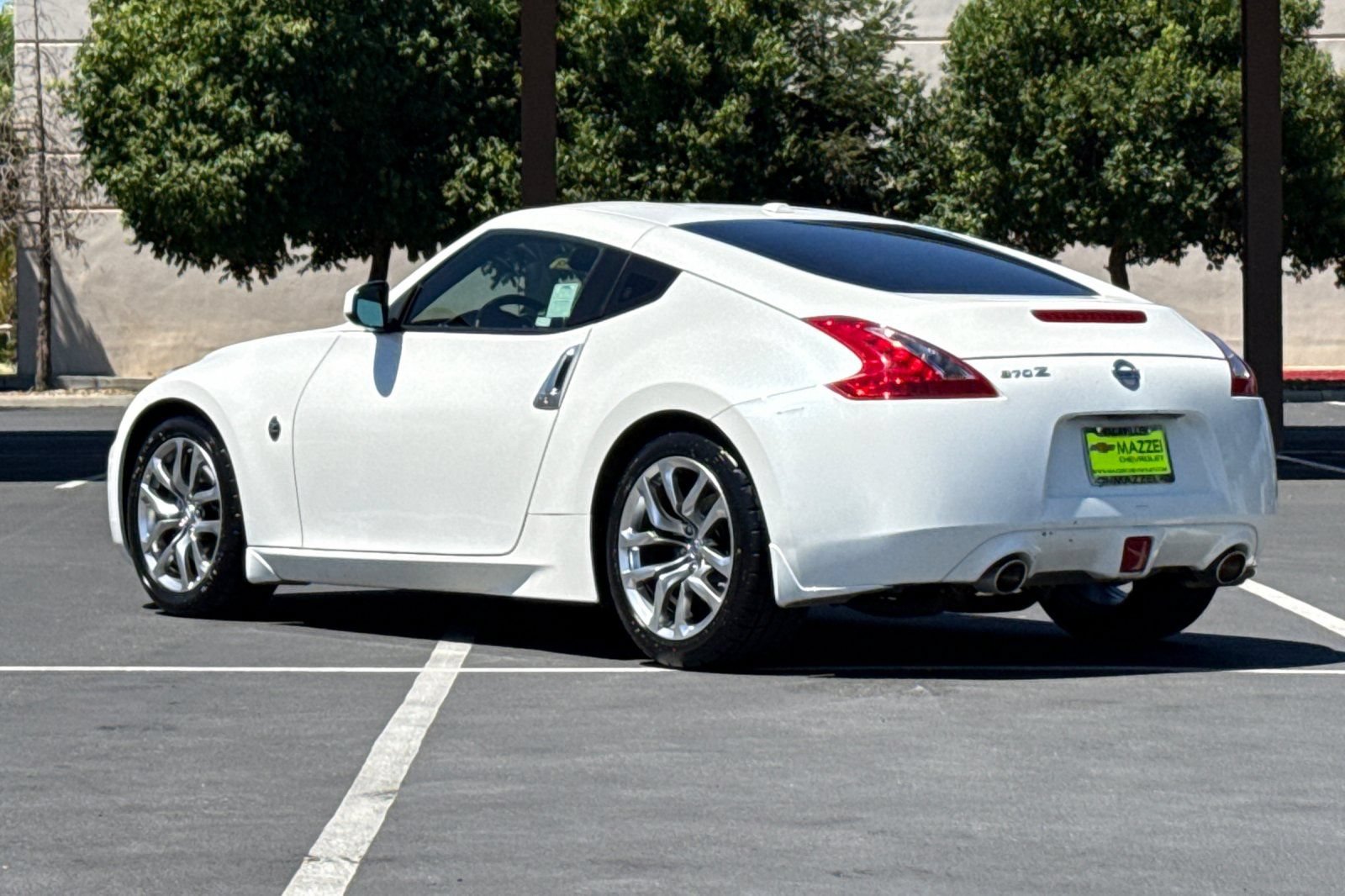 Used 2014 Nissan 370Z Touring RWD image 3