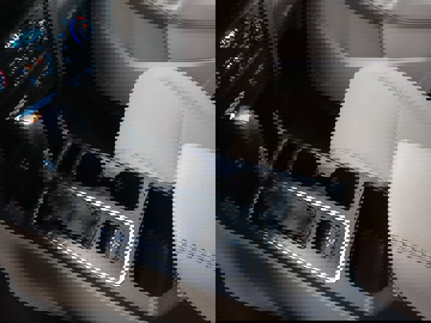 Used 2017 Ford Escape SE w/ Equipment Group 201A image 13