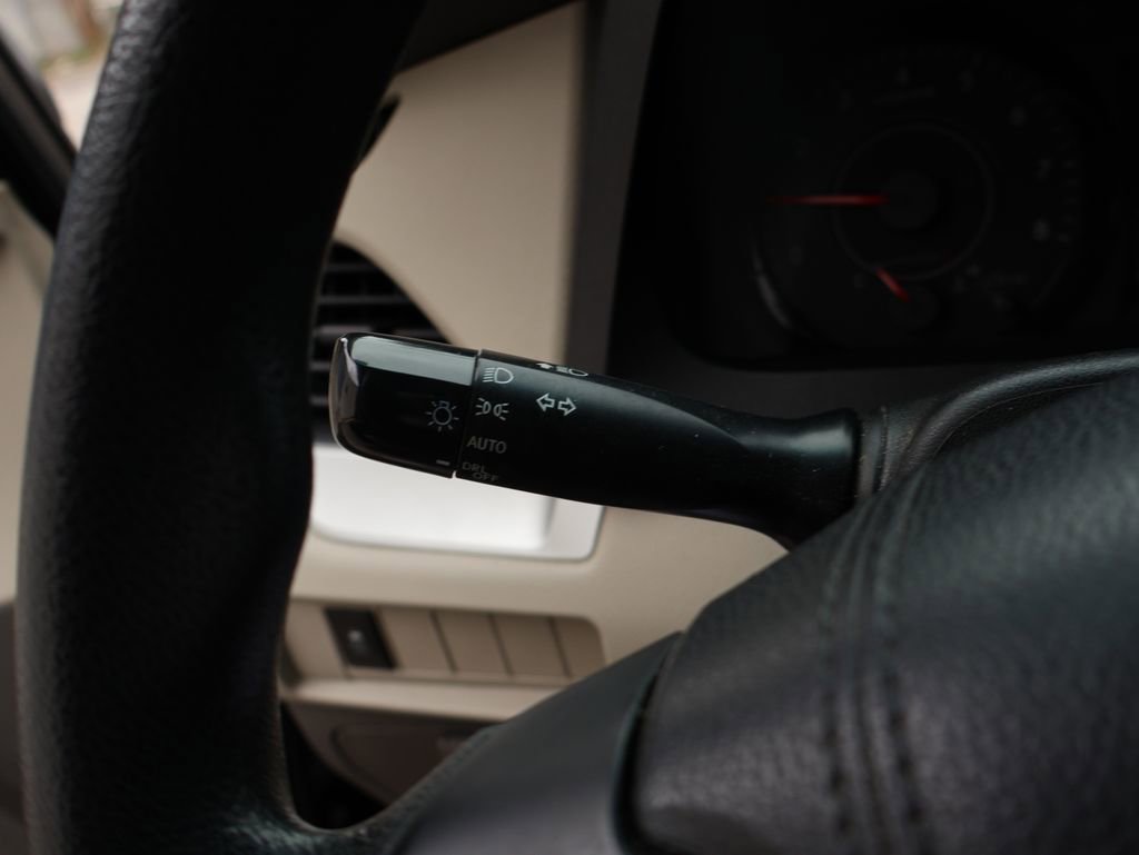 Used 2017 Toyota Sienna L FWD image 18