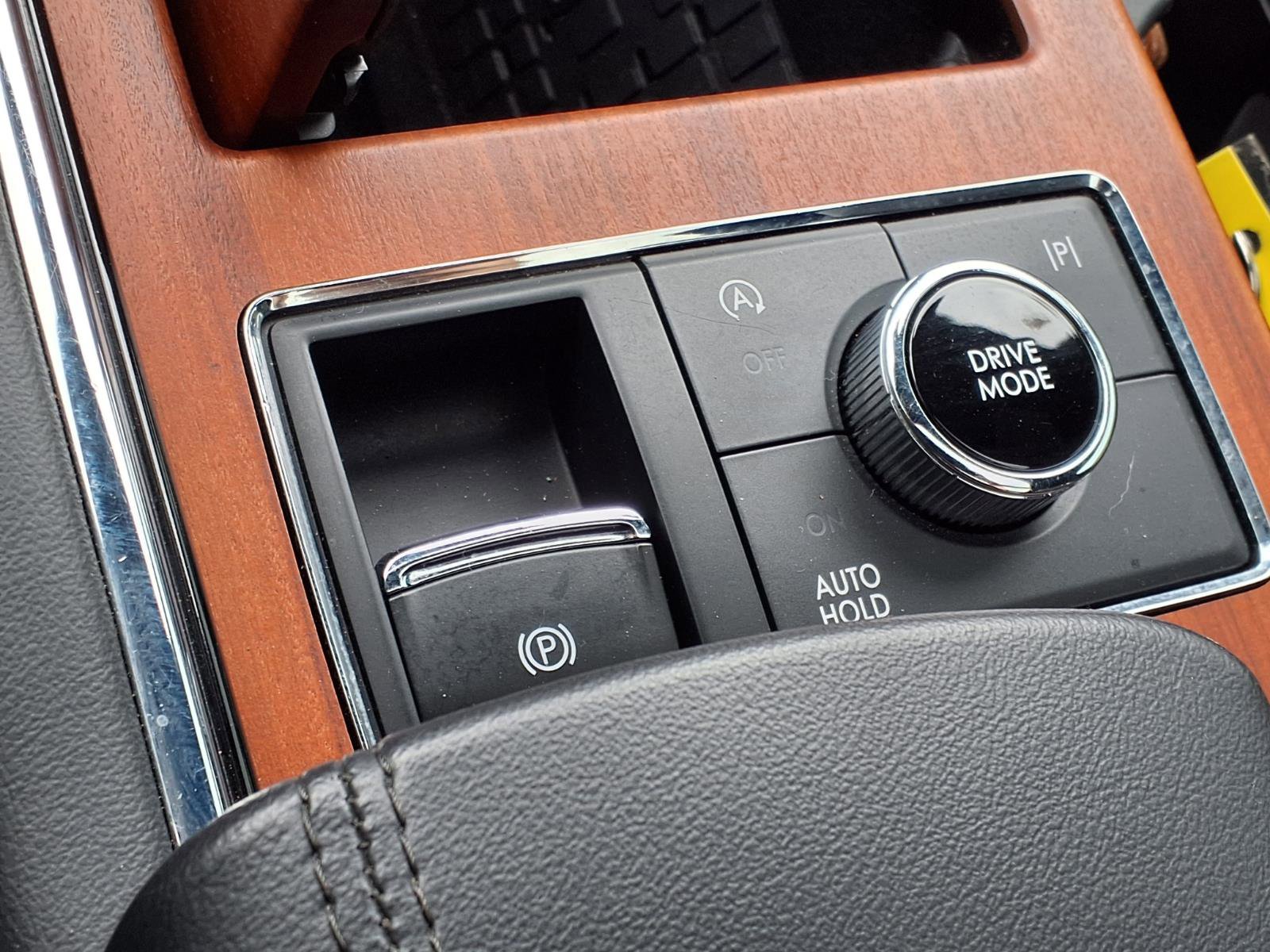 Used 2024 Lincoln Navigator Reserve image 10