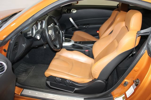 Used 2006 Nissan 350Z Touring w/ (N93) Cargo Convenience Pkg RWD image 8
