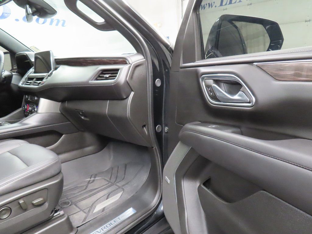 Used 2024 Chevrolet Tahoe LT w/ Luxury Package image 32