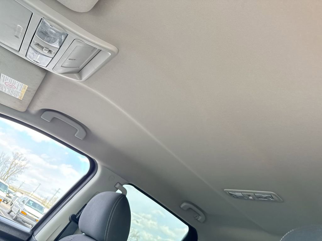Used 2017 Nissan Titan SV RWD image 21