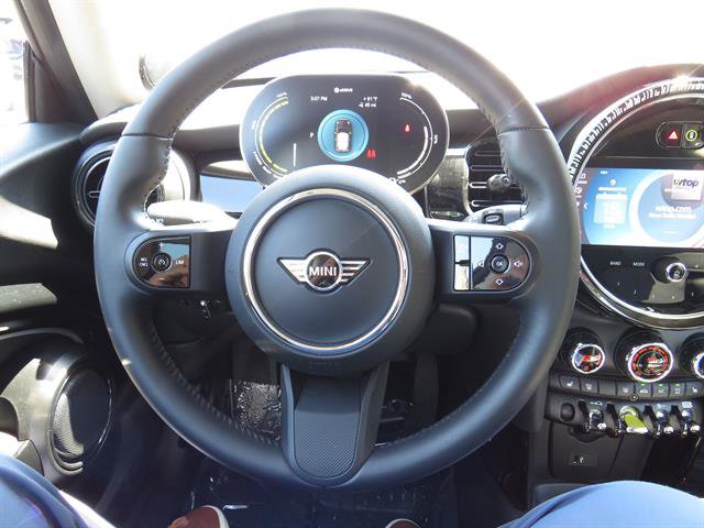Used 2023 MINI Cooper SE FWD image 8
