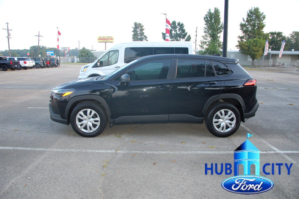 Used 2026 Toyota Corolla Cross L FWD image 2