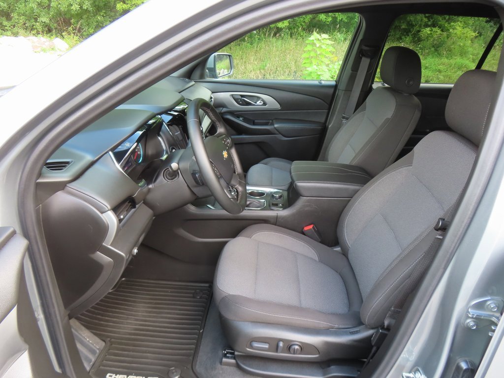 Used 2023 Chevrolet Traverse LT image 21