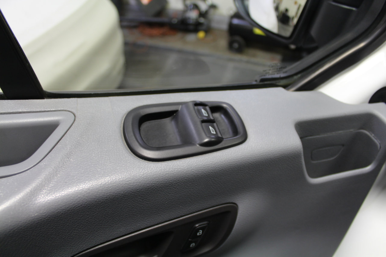 Used 2018 Ford Transit 250 130 Low Roof w/ Exterior Upgrade Package image 17