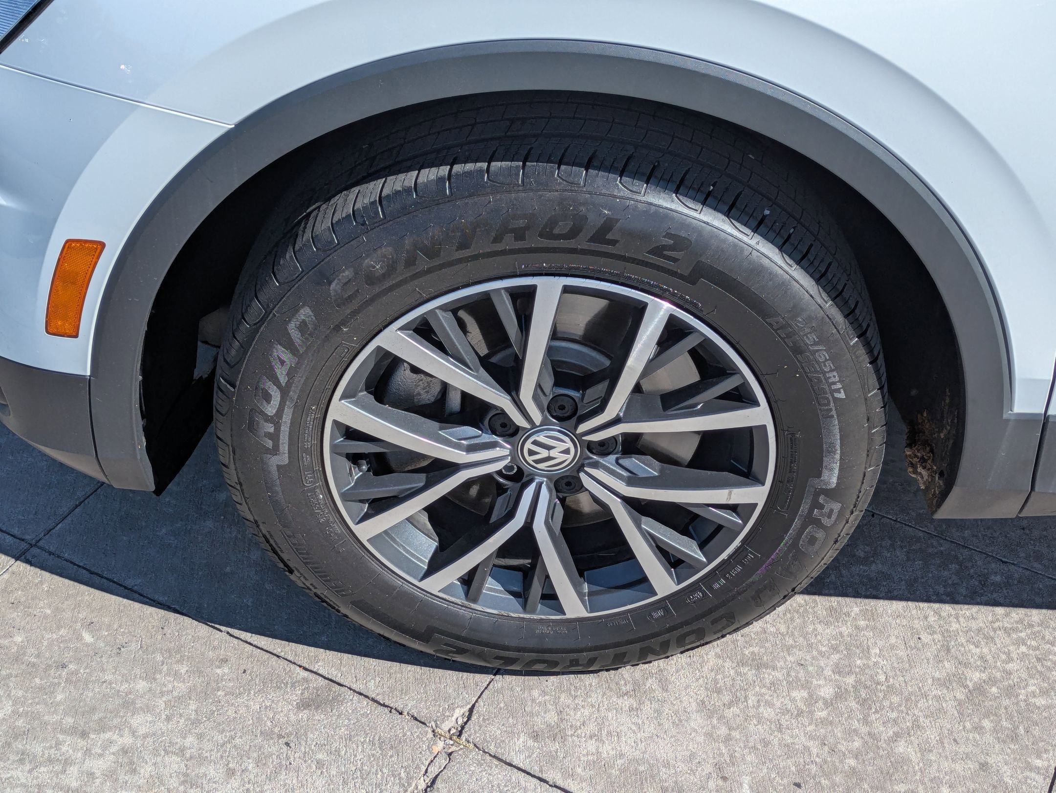 Used 2021 Volkswagen Tiguan S image 13