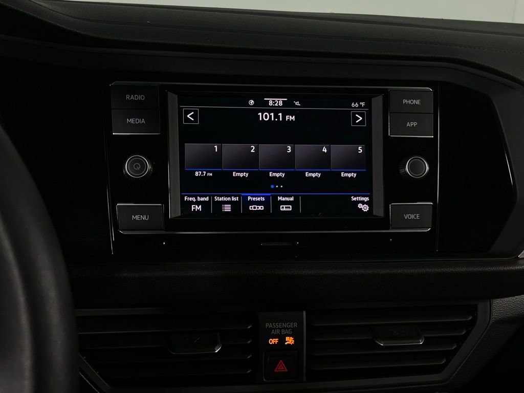 Used 2024 Volkswagen Jetta Sport image 12