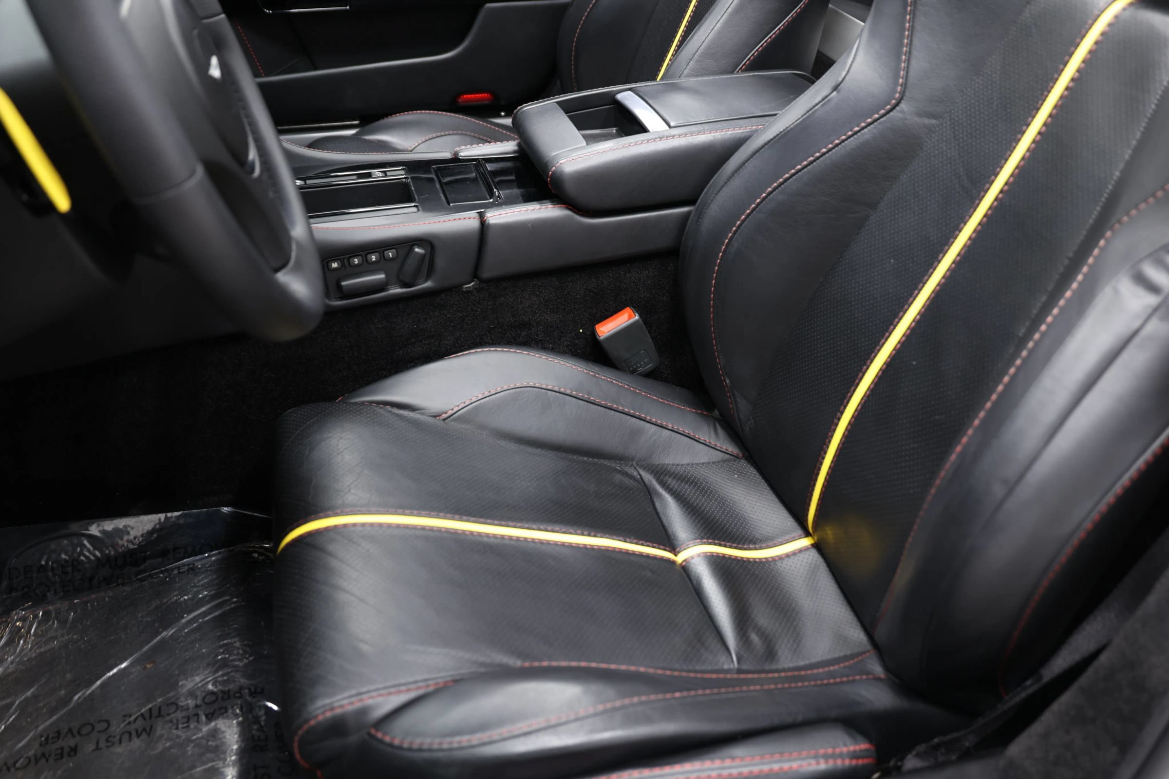 Used 2016 Aston Martin V8 Vantage GT RWD image 15