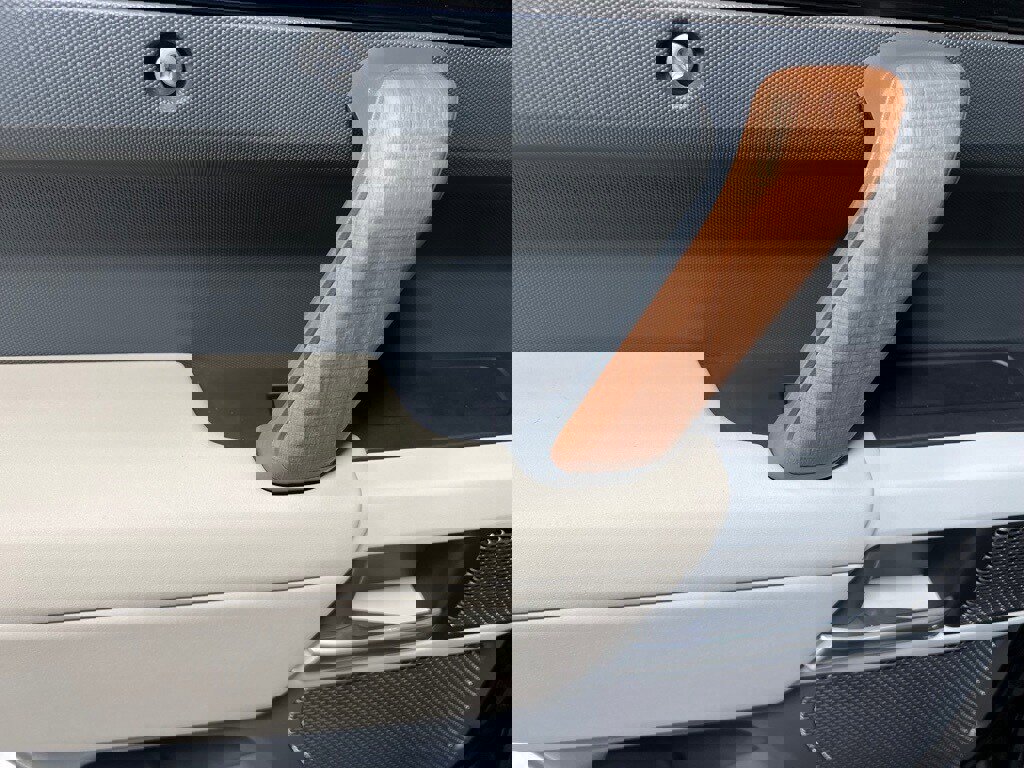 Used 2024 Land Rover Defender 110 S image 24