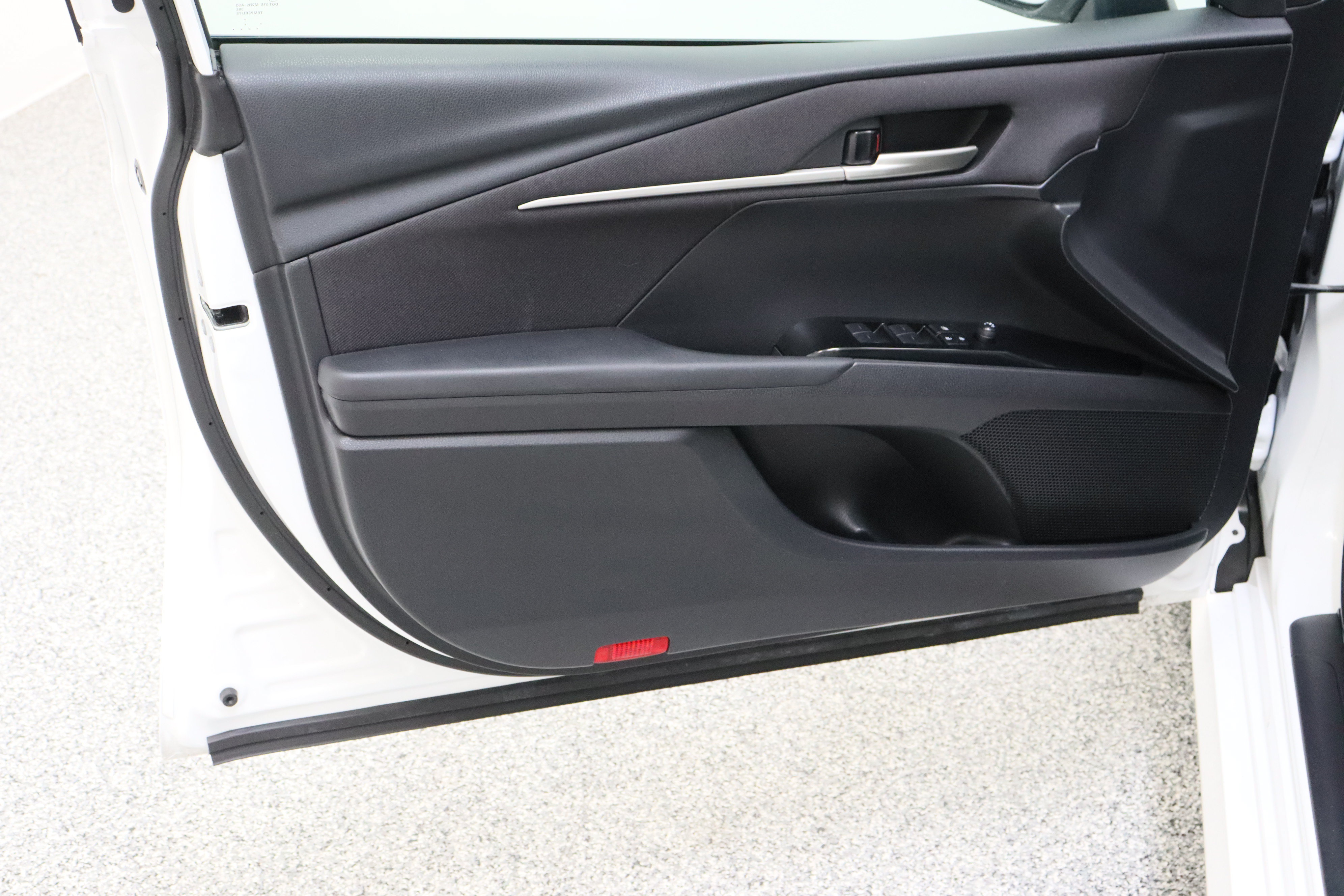 Certified 2025 Toyota Camry LE FWD image 11