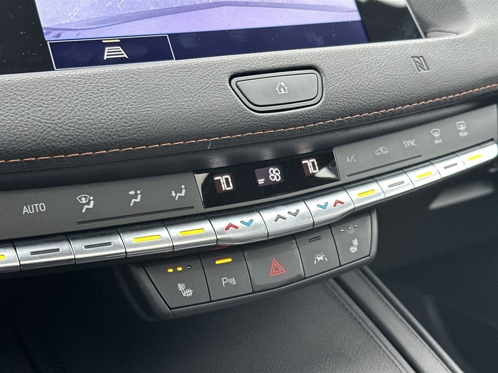 Used 2021 Cadillac XT4 Sport w/ Cold Weather Package image 18
